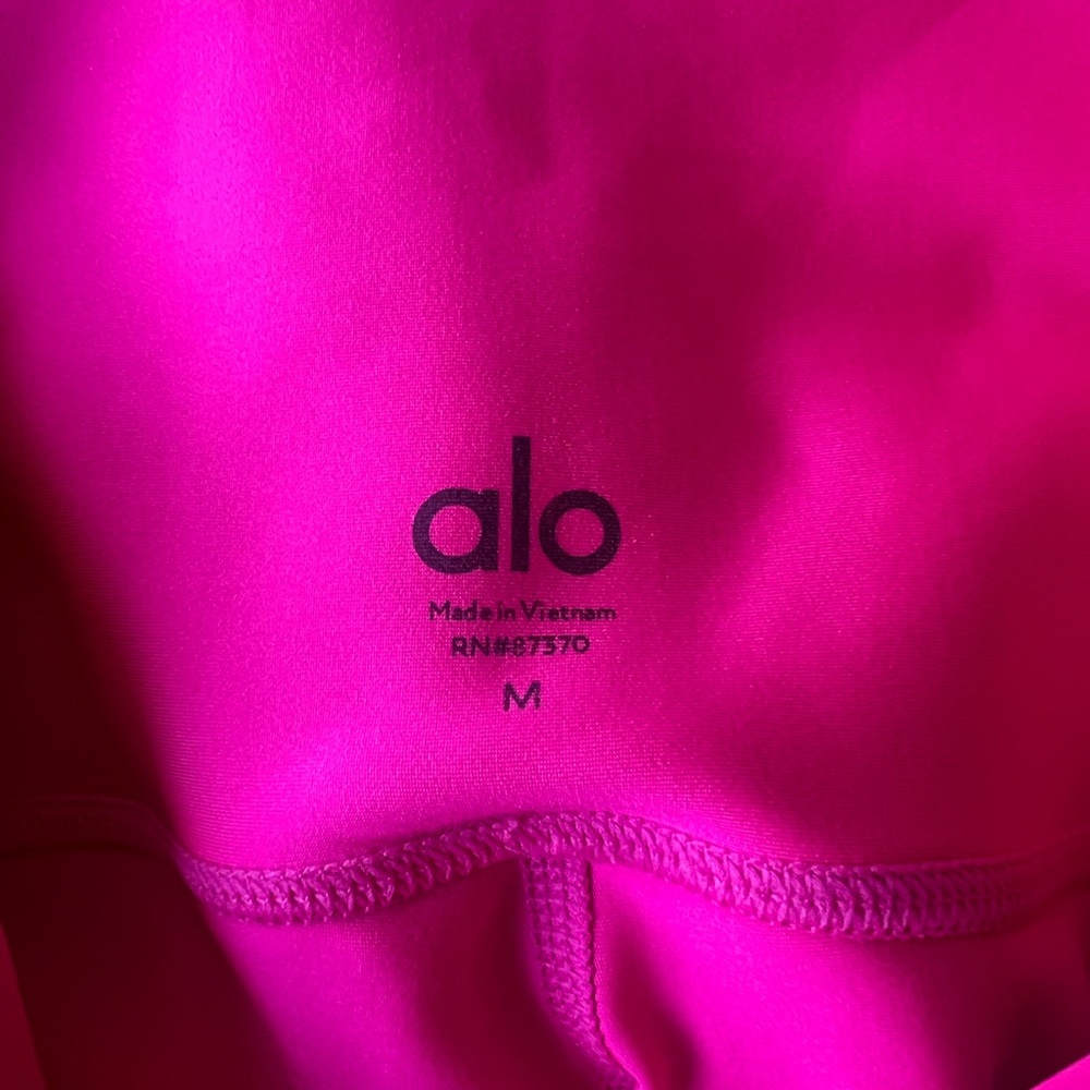 Alo Airlift Leggings - Picture 2 of 3